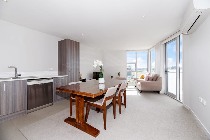 104/1 Rose Garden Lane, Albany, Auckland - Carousel 2