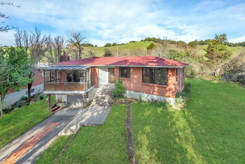 6 Roslyn Street, Taumarunui - Carousel 1