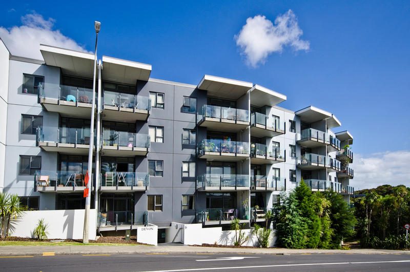 2H/6 Piwakawaka Street, Eden Terrace, Auckland - Carousel 1