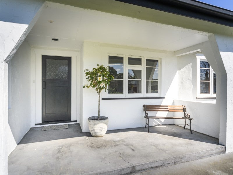 12 Phoenix Avenue, Hokowhitu, Palmerston North - Carousel 2