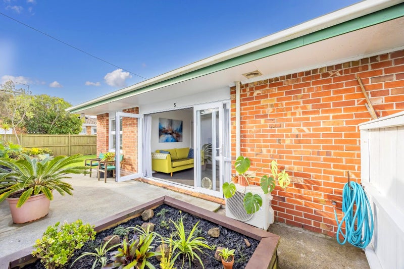 21 Tuarangi Road, Grey Lynn, Auckland - Carousel 2