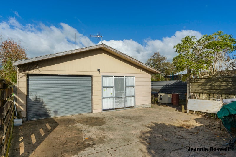25 Chadwick Place, Highbury, Palmerston North - Carousel 2