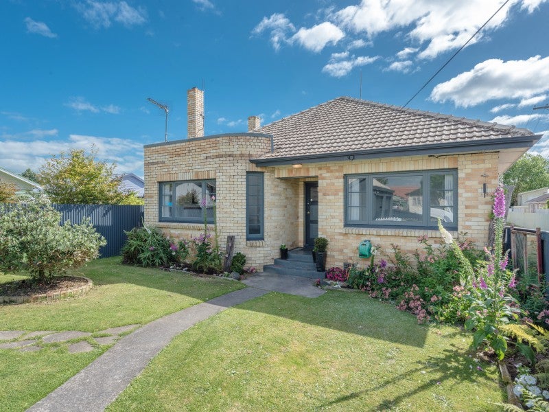 147 Nixon Street, Hamilton East, Hamilton - Carousel 1