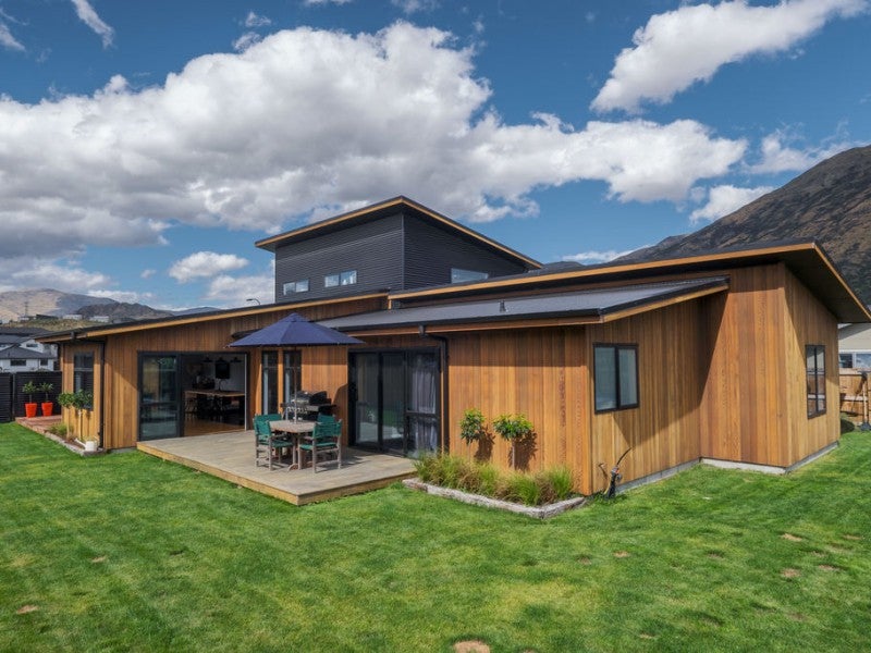 73 Toni's TCE, Shotover Country, Queenstown  - Carousel 1