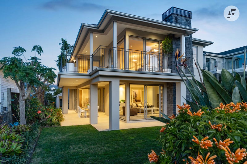 46 Codrington Crescent, Mission Bay, Auckland - Carousel 1