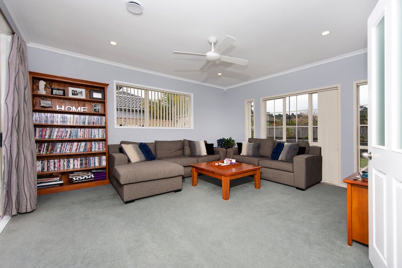 31 William Gamble Drive, Greenhithe, Auckland - Carousel 2