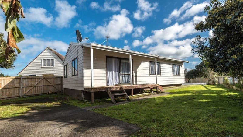 8A Ross Avenue, Otara, Auckland - Carousel 1