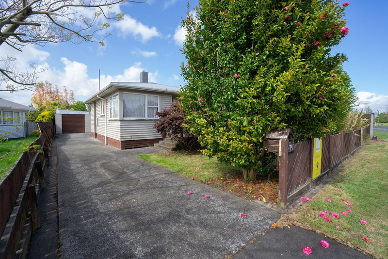 79 Collins Road, Melville, Hamilton - Carousel 15