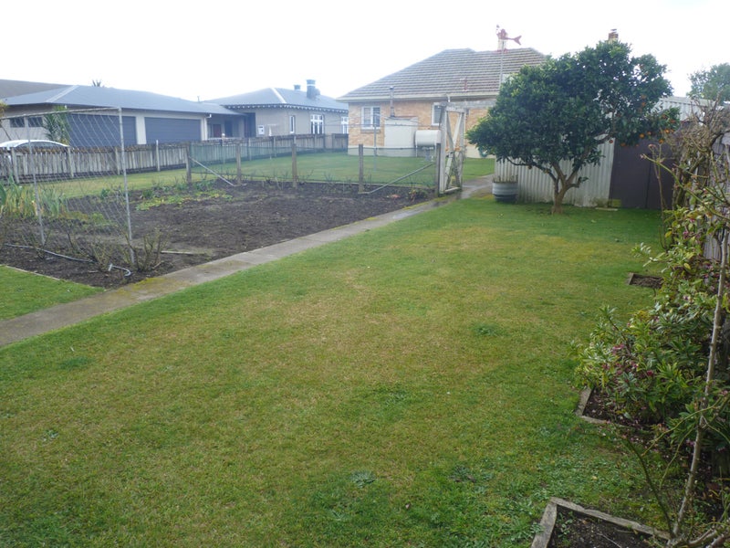 127 Rimu Street, Maeroa, Hamilton - Carousel 2