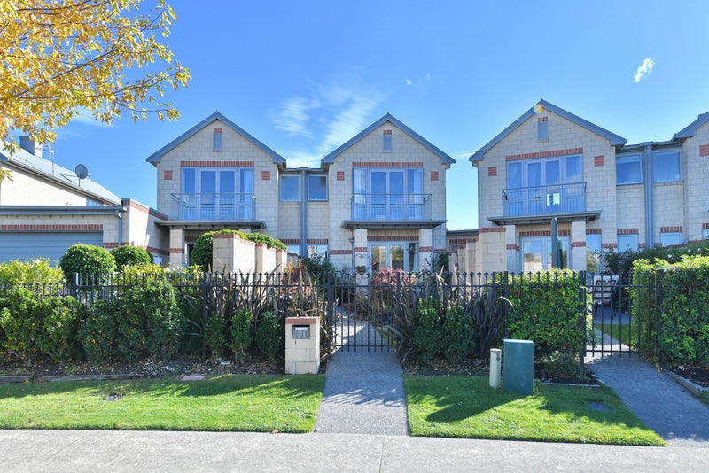 6 Waterford Avenue, Northwood, Christchurch - Carousel 2