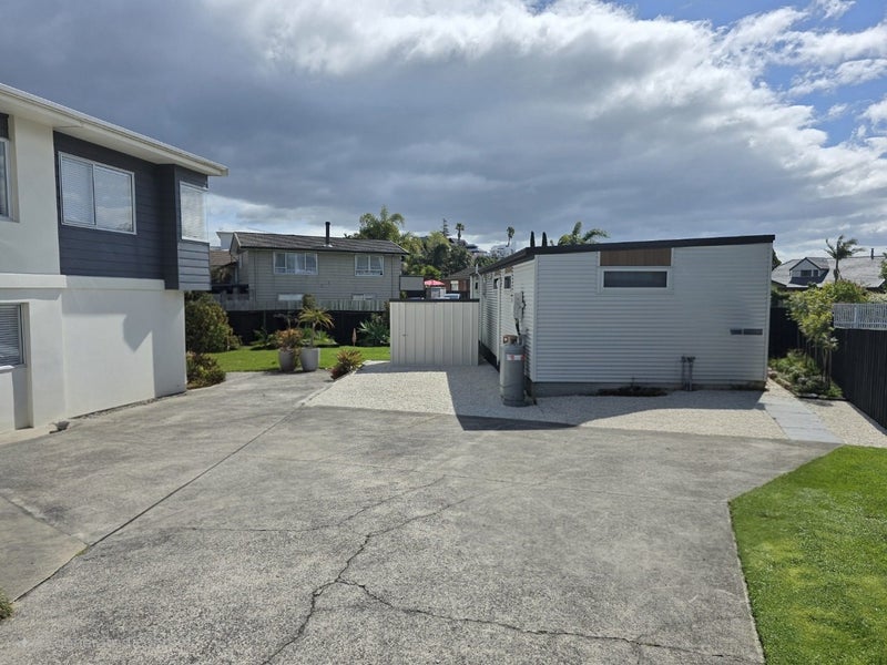 43 Eaton Crescent, Matua, Tauranga - Carousel 1