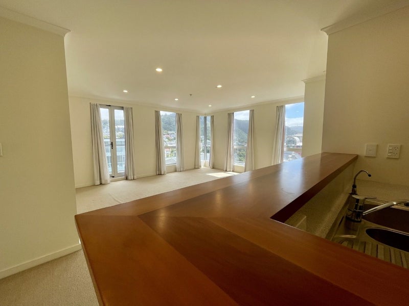 13C/163 The Terrace, Wellington Central, Wellington - Carousel 2