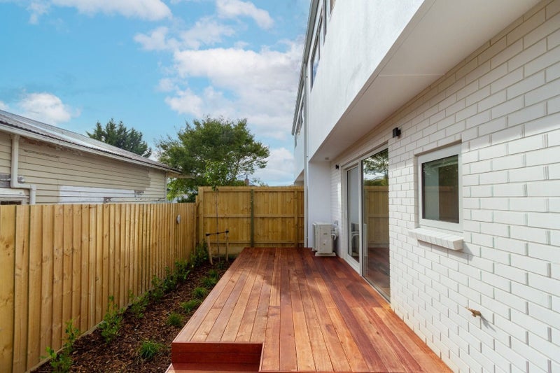 2/43 Barbour Street, Waltham, Christchurch - Carousel 12