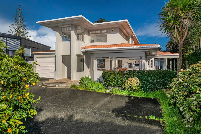 482 Beach Road, Murrays Bay, Auckland - Carousel 2