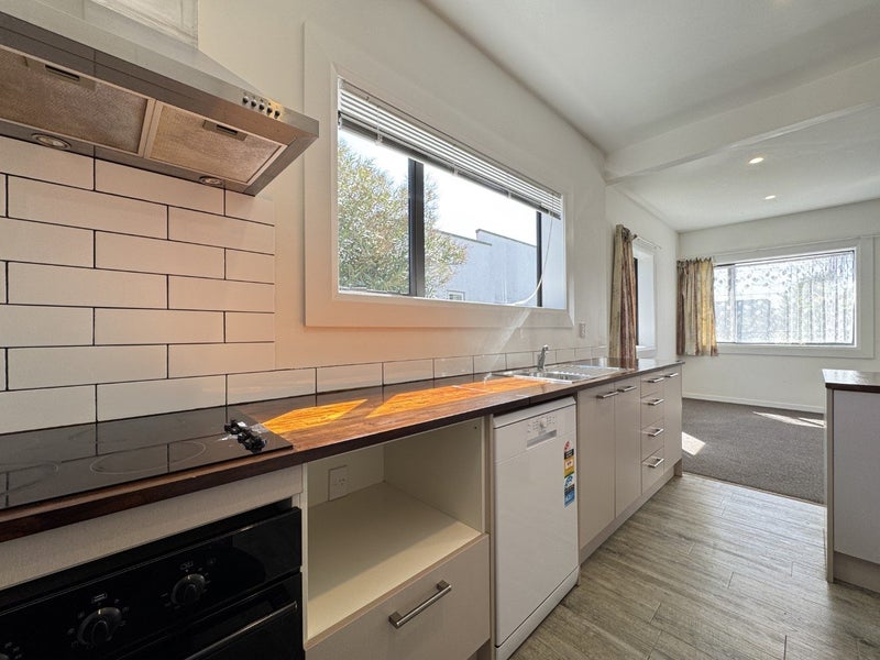 8 Avon Street, Waterloo, Lower Hutt - Carousel 2