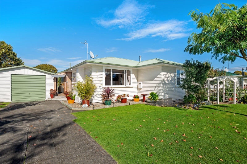11 Byron Street, Te Hapara, Gisborne - Carousel 1