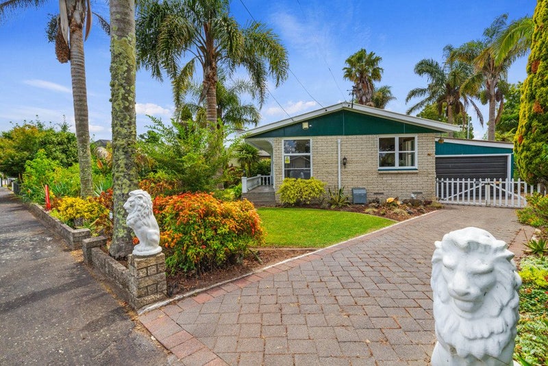 91 Fitzroy Avenue, Fitzroy, Hamilton - Carousel 1