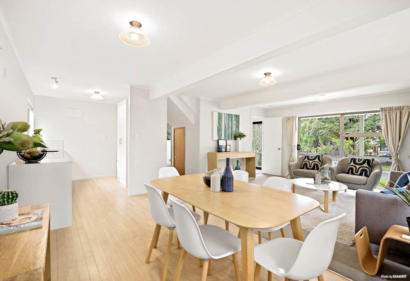 21 Howard Hunter Avenue, Saint Johns, Auckland - Carousel 1