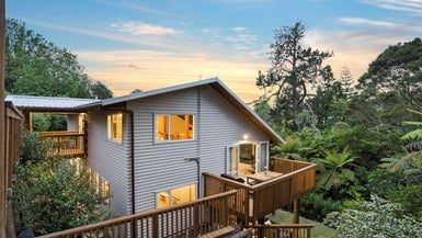 9A Mirage Place, Beach Haven, Auckland - Carousel 1