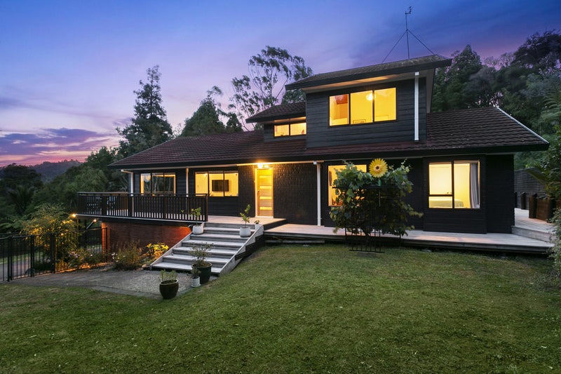 12 Rimu Road, Oratia, Auckland - Carousel 2