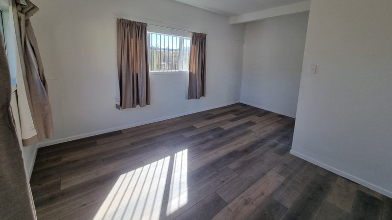 25 Odette Street, Bader, Hamilton - Carousel 2