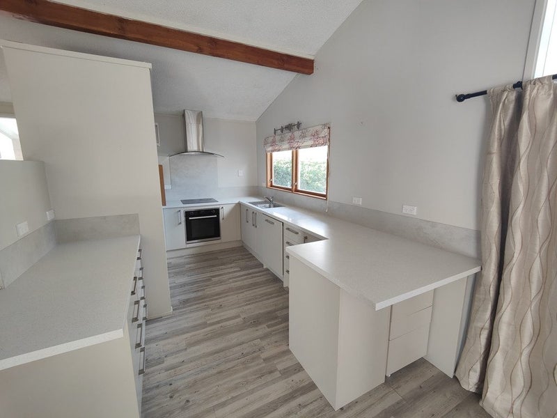 65 Nevada Road, Silverdale, Hamilton - Carousel 1