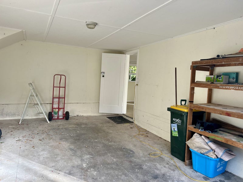 6 Barberry Grove, Maungaraki, Lower Hutt - Carousel 15