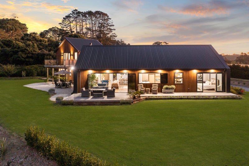 14 Pinestead Reach, Stillwater, Silverdale - Carousel 2