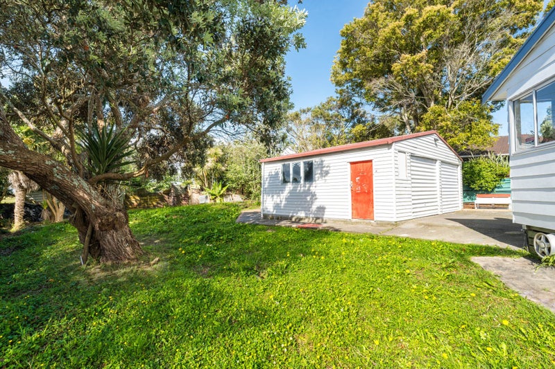 9 Imperial Place, Henderson, Auckland - Carousel 2