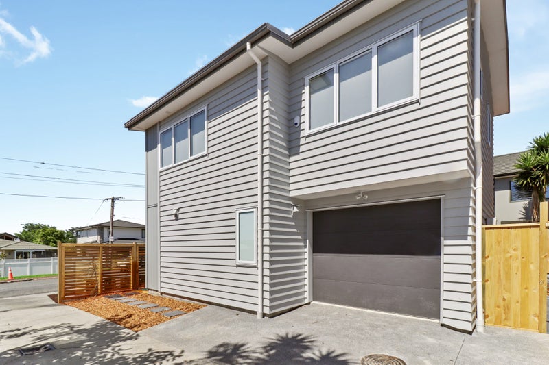 13A Teal Crescent, Beach Haven, Auckland - Carousel 13