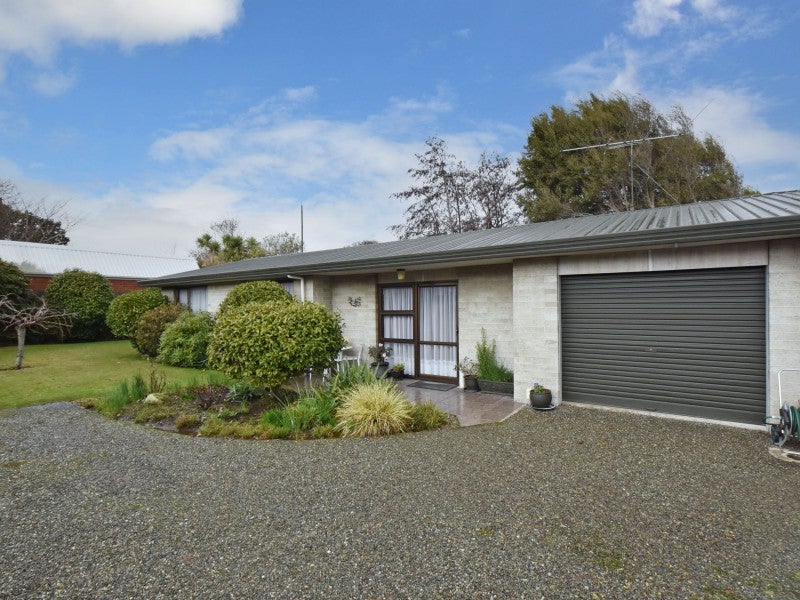 287 Tay Street, Turnbull Thomson Park, Invercargill - Carousel 1