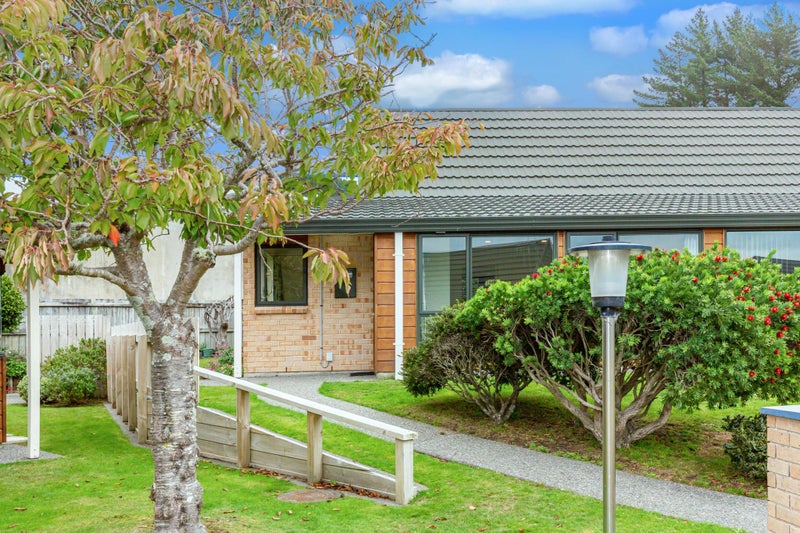 53/42 Main Road, Tawa, Wellington - Carousel 1