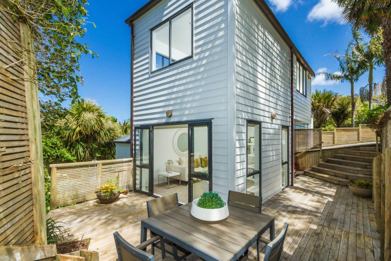 52A Peter Terrace, Castor Bay, Auckland - Carousel 67