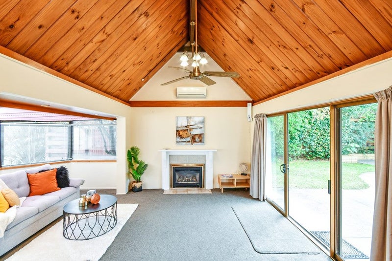 28 Bexley Place, Pahurehure, Papakura - Carousel 1