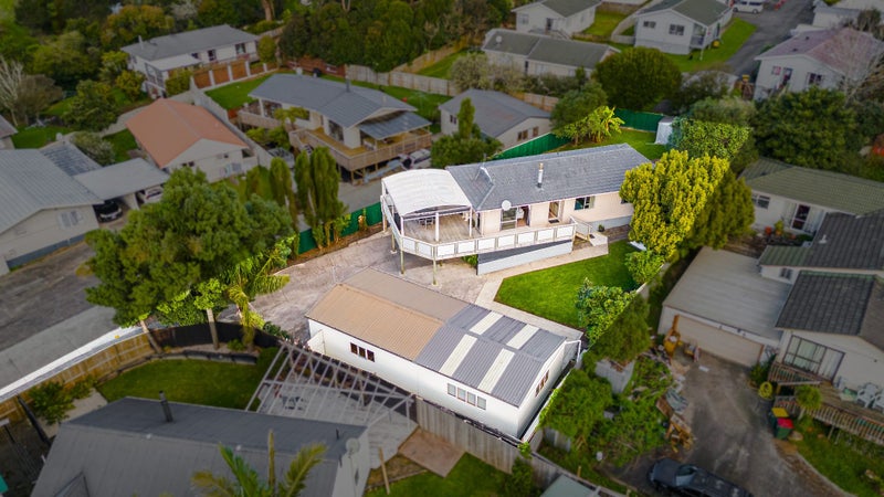 14 Camphora Place, Ranui, Auckland - Carousel 1