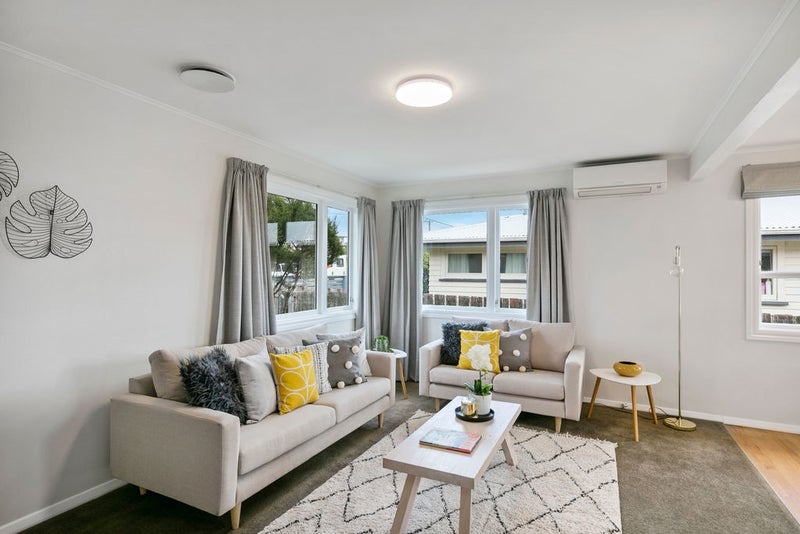 44 Mark Avenue, Paparangi, Wellington - Carousel 1