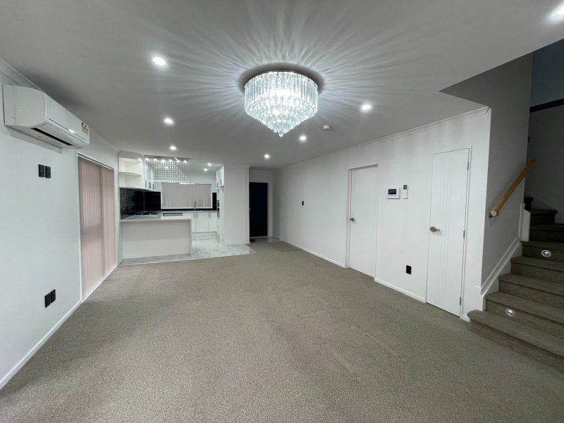 12C Central Avenue, Papatoetoe, Auckland - Carousel 1