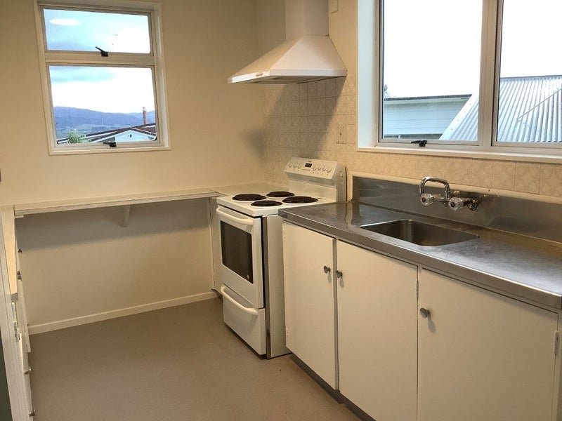 36 Sombrero View, Ascot Park, Porirua - Carousel 2