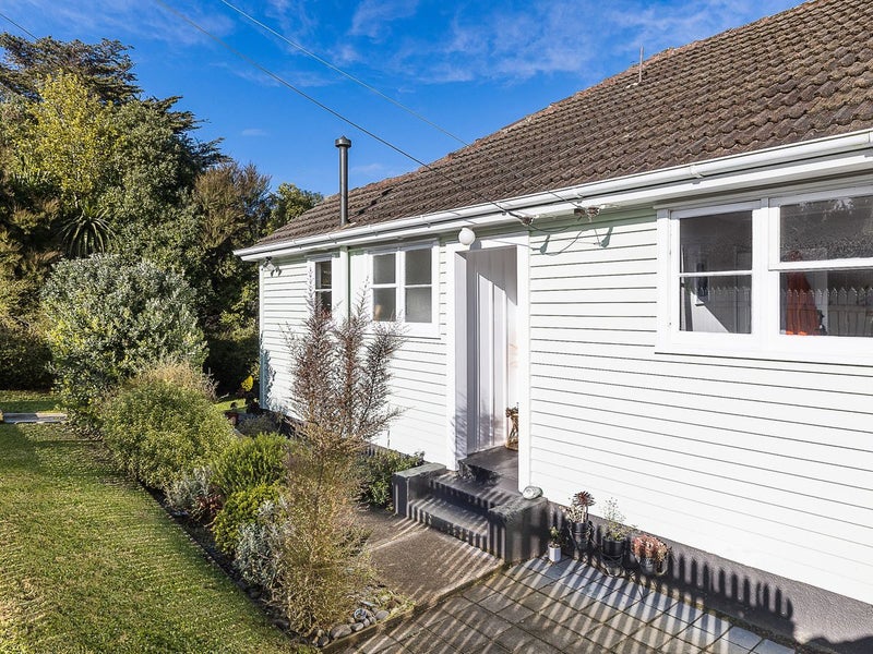 44 Meridian Street, Port Chalmers, Dunedin - Carousel 2