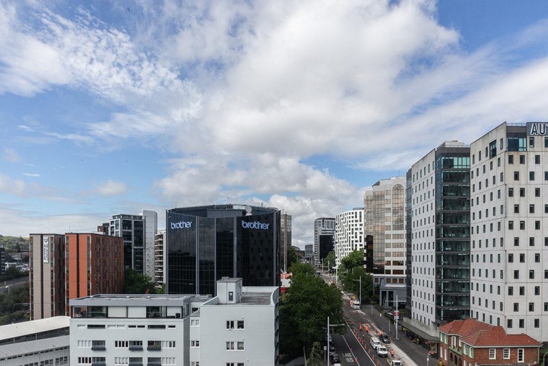 13D/30 Symonds Street, Grafton, Auckland - Carousel 1