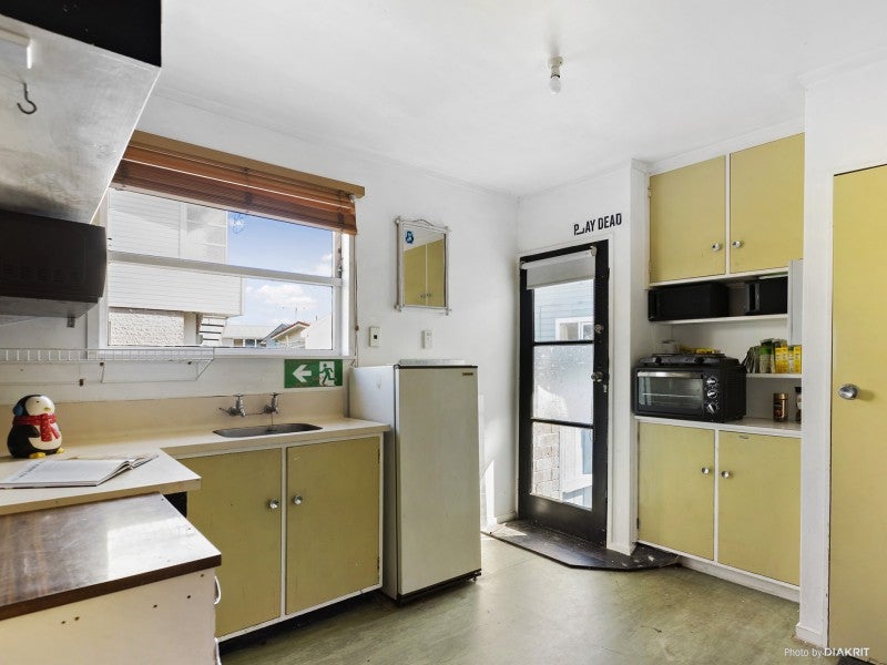 4/56 Brussels Street, Miramar, Wellington - Carousel 2