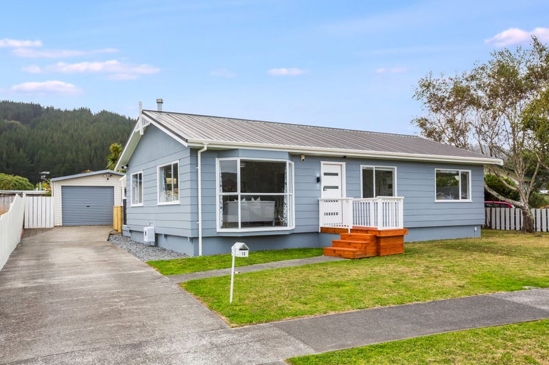 10 Grimsby Grove, Wainuiomata, Lower Hutt - Carousel 24