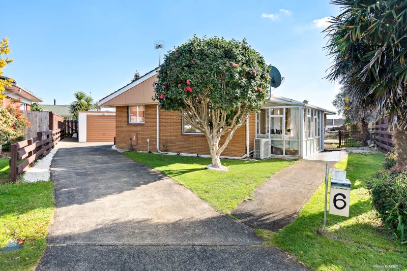 1/6 Pettit Place, Manukau, Auckland - Carousel 1