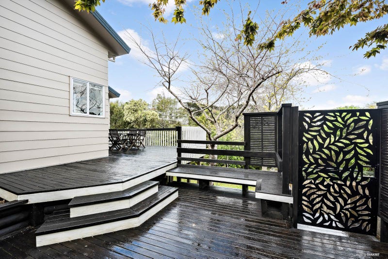 2/8 Fernlea Rise, Bayview, Auckland - Carousel 1