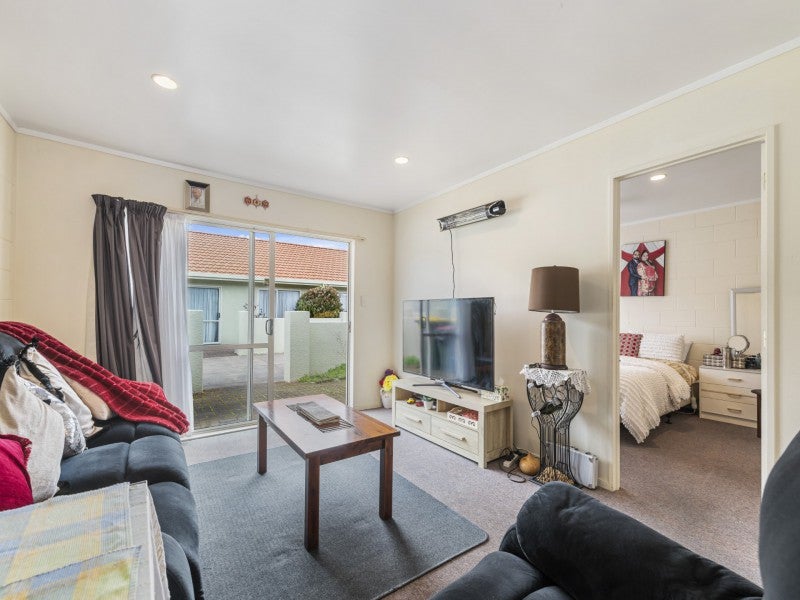 1/6 Gibson Street, Fenton Park, Rotorua - Carousel 2
