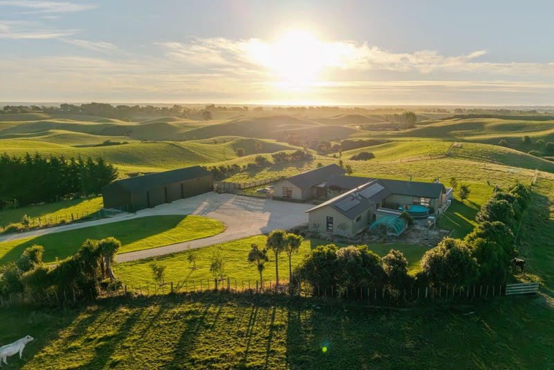 151 Mount Stewart Halcombe Road, Sanson, Palmerston North - Carousel 1