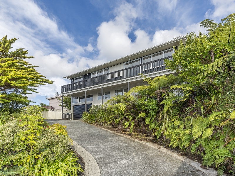 58 Winston Street, Crofton Downs, Wellington - Carousel 2