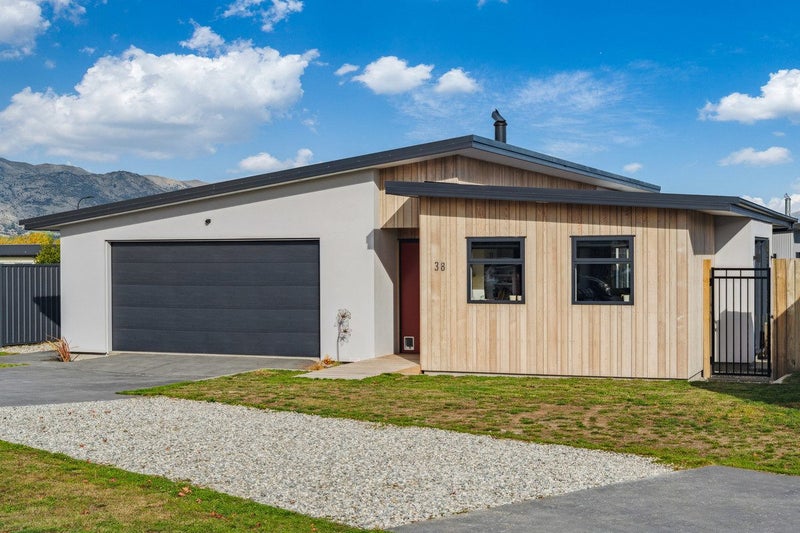38 Grandview RD, Lake HAWEA - Carousel 1