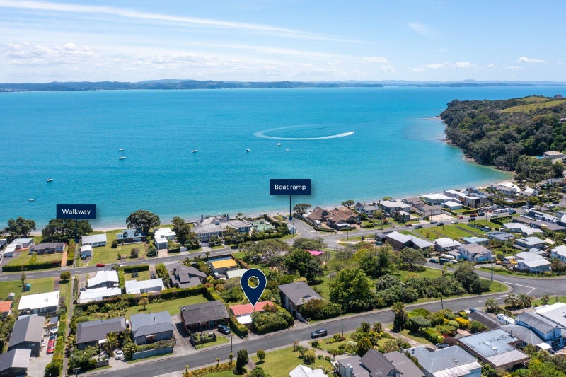30 De Luen Avenue, Tindalls Beach, Whangaparaoa - Carousel 1