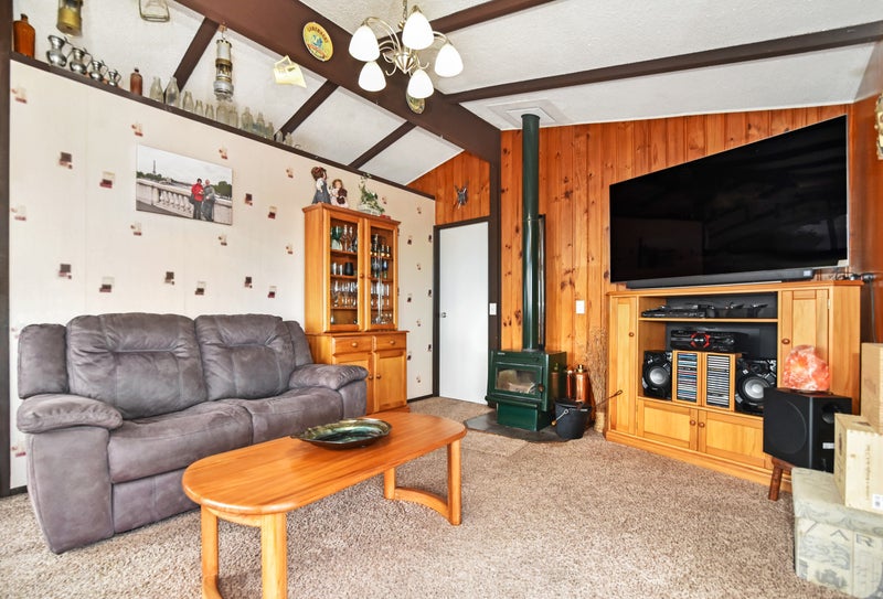 19 Flinders Place, Welcome Bay, Tauranga - Carousel 2